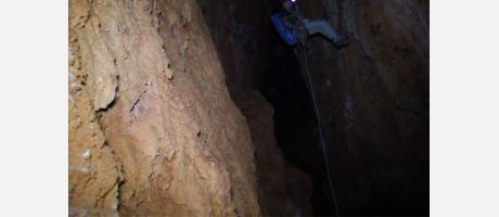 Espeleología vertical