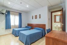 Hotel Reig, family accommodation in Pego