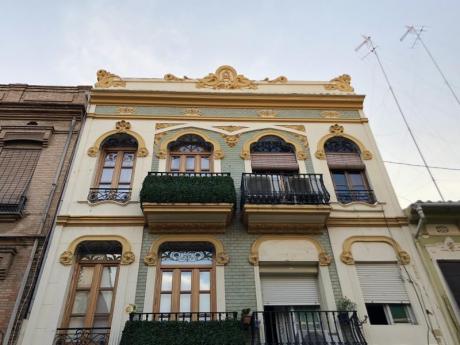 El Cabanyal: visit a unique neighborhood in Valencia