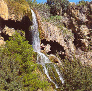 Der Reatillo-Fluss und die Sierra del Tejo